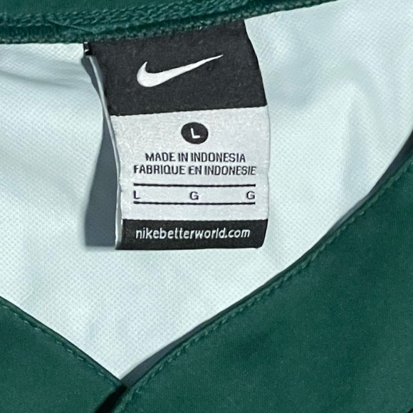 Nike Men’s Windbreaker Pullover - Picture 3 of 4